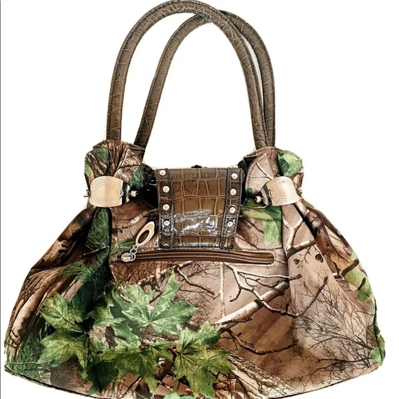 Realtree Camo Purse Large Shoulder Bag Cross Bling Interior Pockets & Divider - Picture 2 of 3
